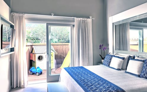 Deluxe Family Play Garden Bungalow